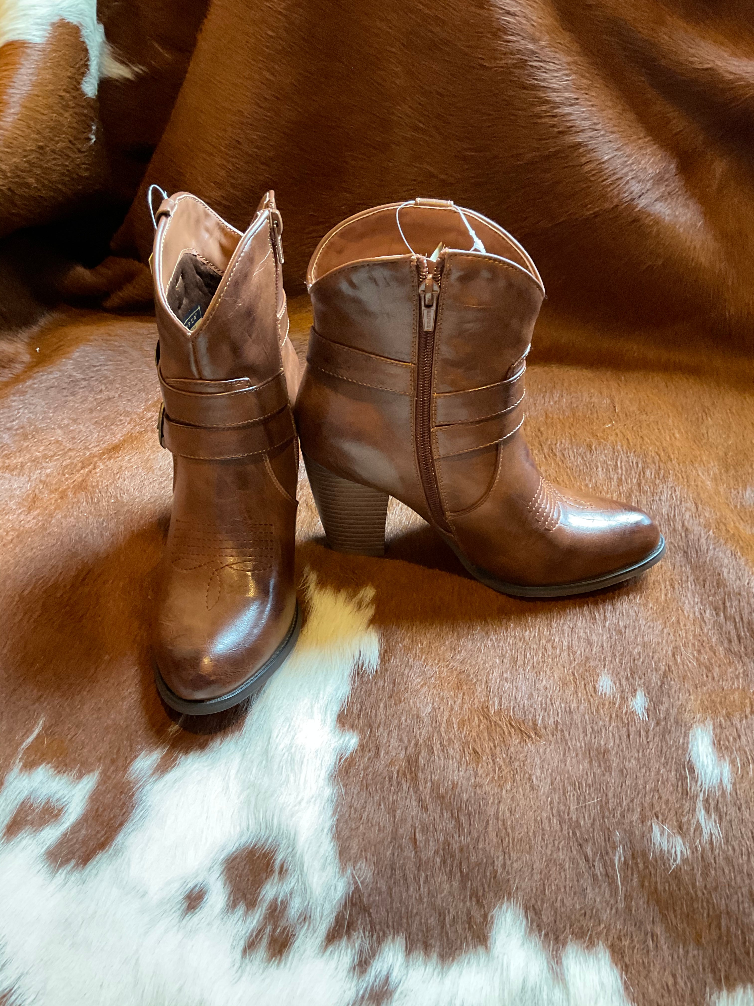 Roper Women's Maybelle Fashion Boot - Faux Leather Ankle Boot With Side Zip